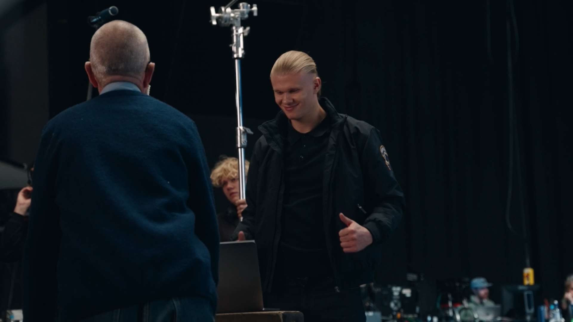 更是一种来 更是一种来